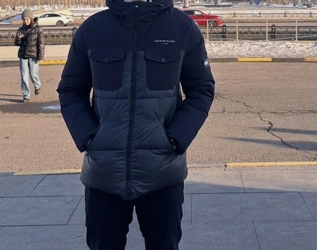 Продается куртка томми