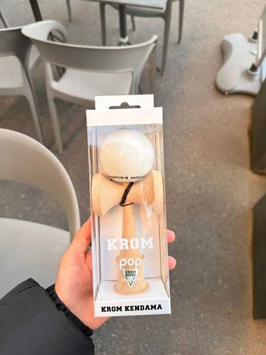 Kendama Krom Pop Lol