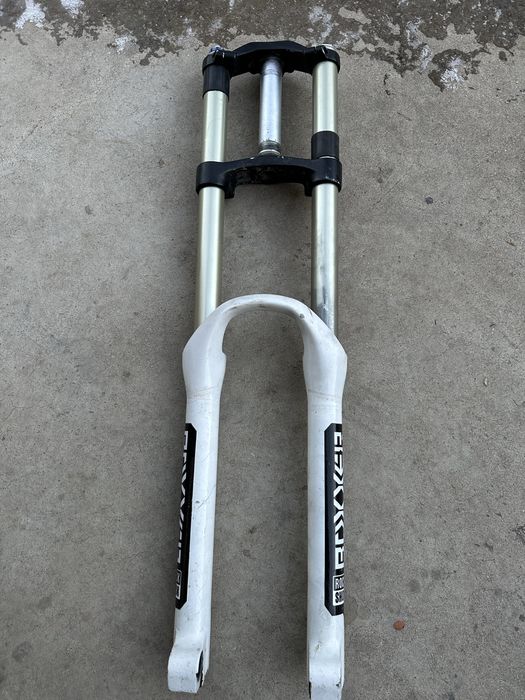 Вилка боксер 200мм двукорона