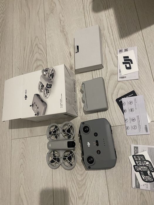 Дрон DJI Neo Combo Fly
