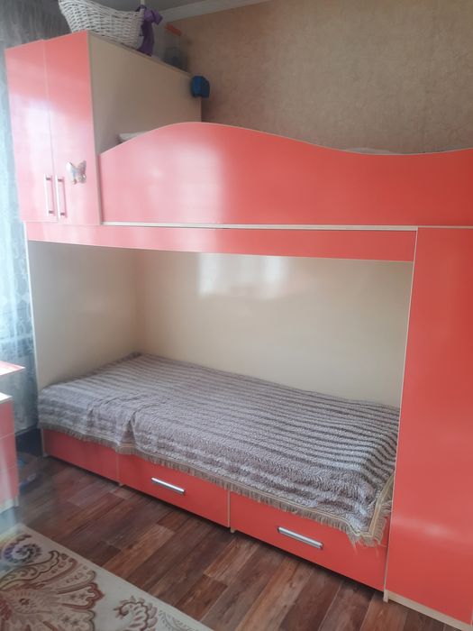 Детская комната стол кровати