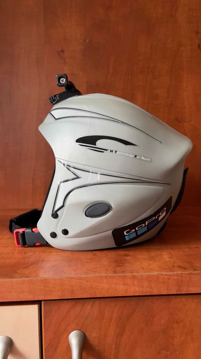 Ски каска CARRERA като нова, внос от Австрия!