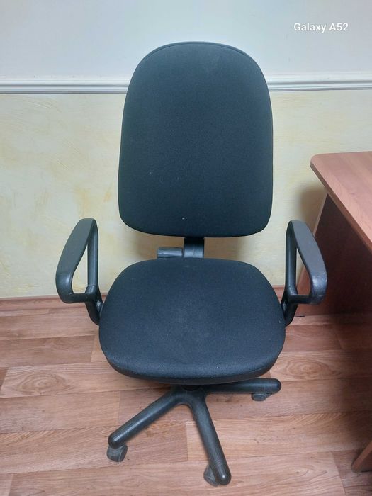 Продам кресло стул.