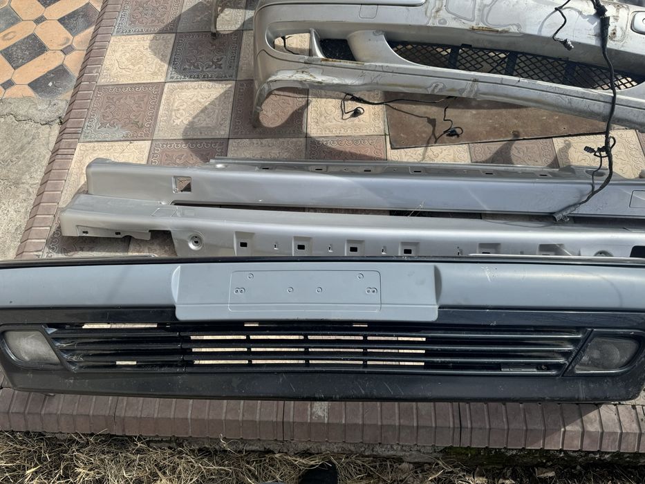 Передний бампер Мерседес w210 до рест