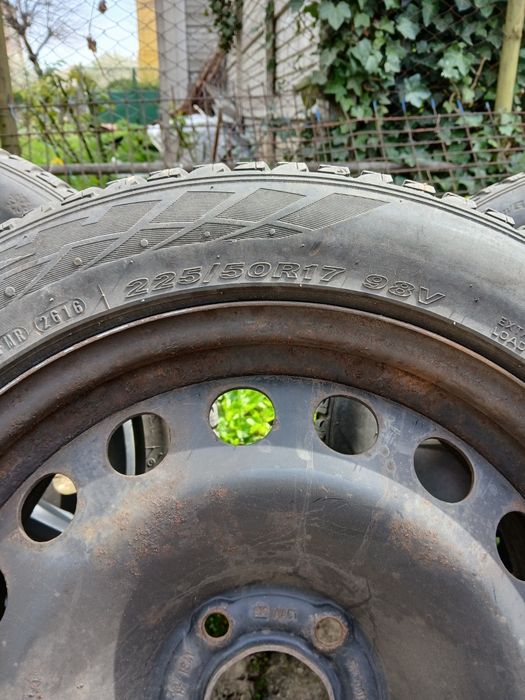Vând cauciucuri iarnă