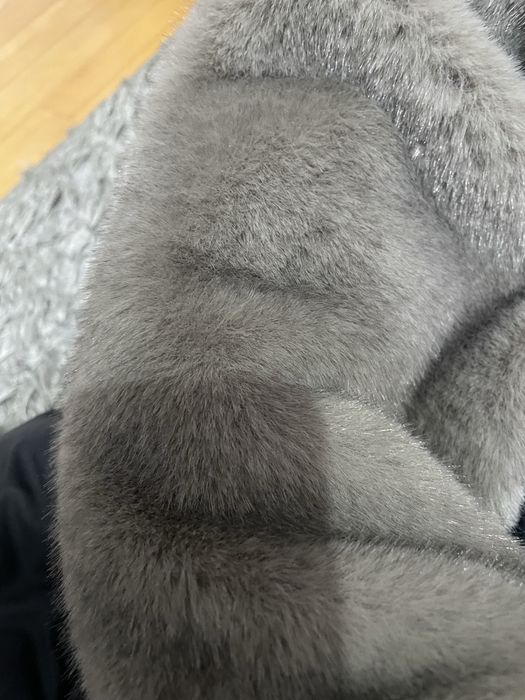 Vând geaca dama noua