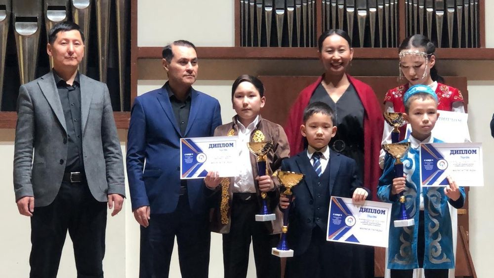 Домбра .Домбыра үйрену