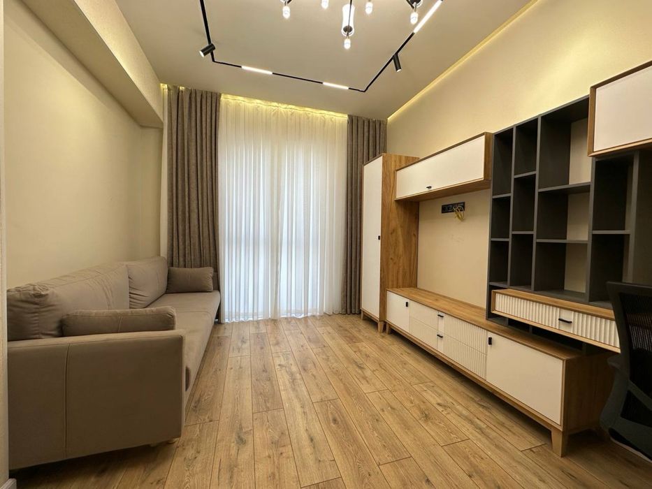 Аренда 2 комн квартира, евроремонт, рядом метро, Akay City