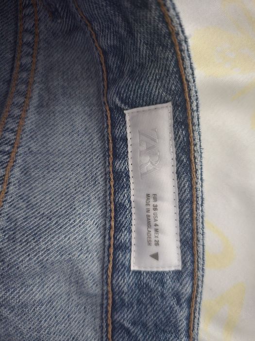 Blugi scurti noi Zara