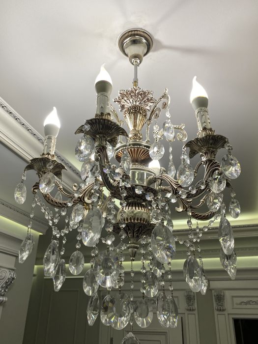 Продам люстры