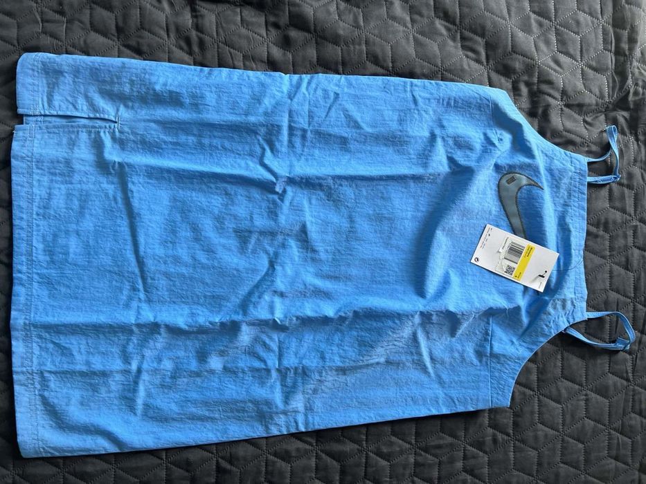 Дамски рокли nike и tommy hilfiger