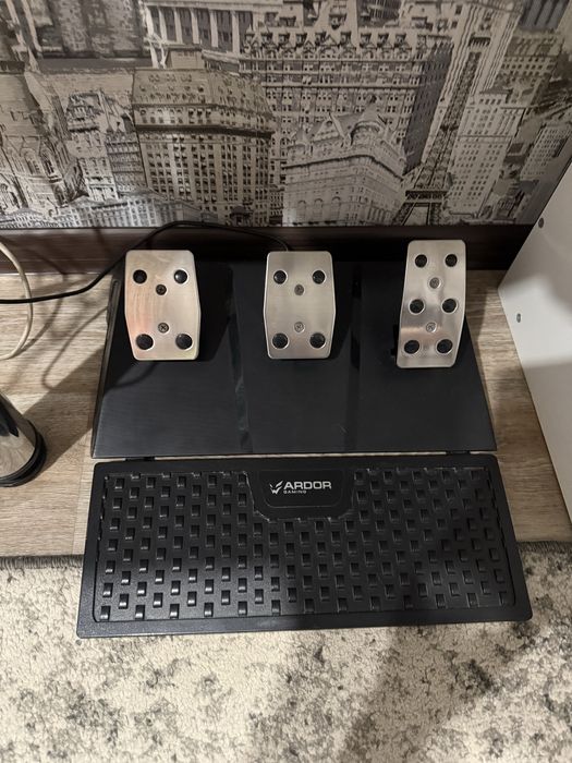 Продам игравой руль Ardor gaming Silverstone