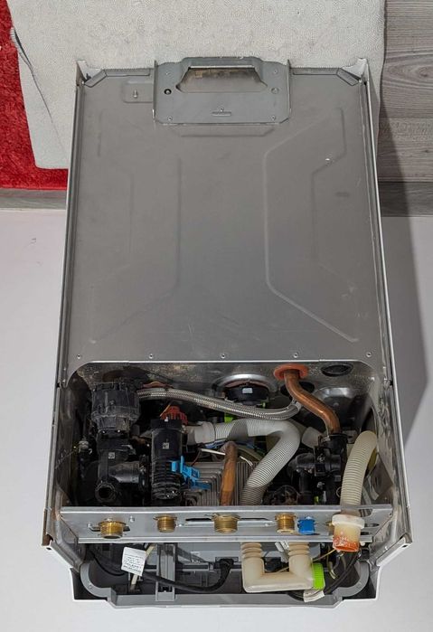 Centrală termică Buderus Logamax Plus – funcțională/SH – FĂRĂ ACTE