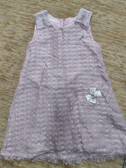 Продам нарядные платья