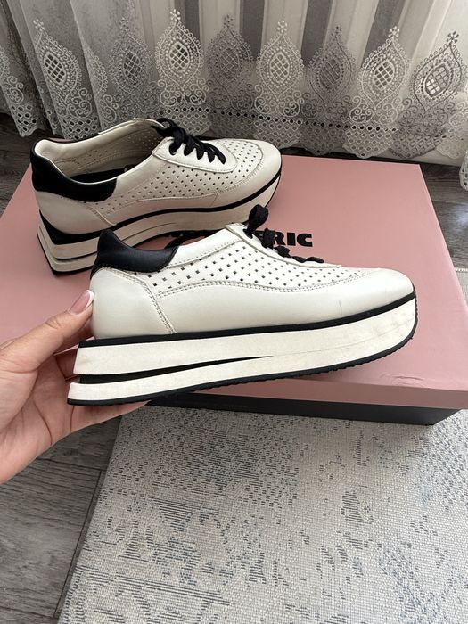 Кроссовки Баскони