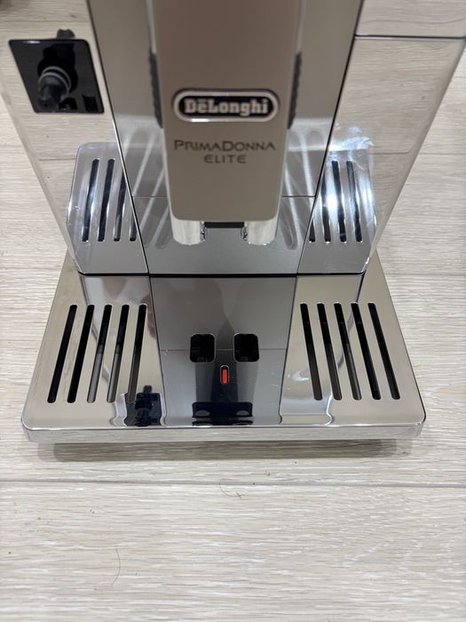Кофемашина DeLonghi PrimaDonna Elite