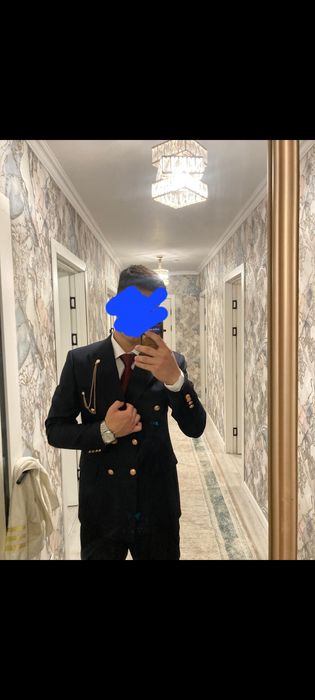 Костюм мужской на