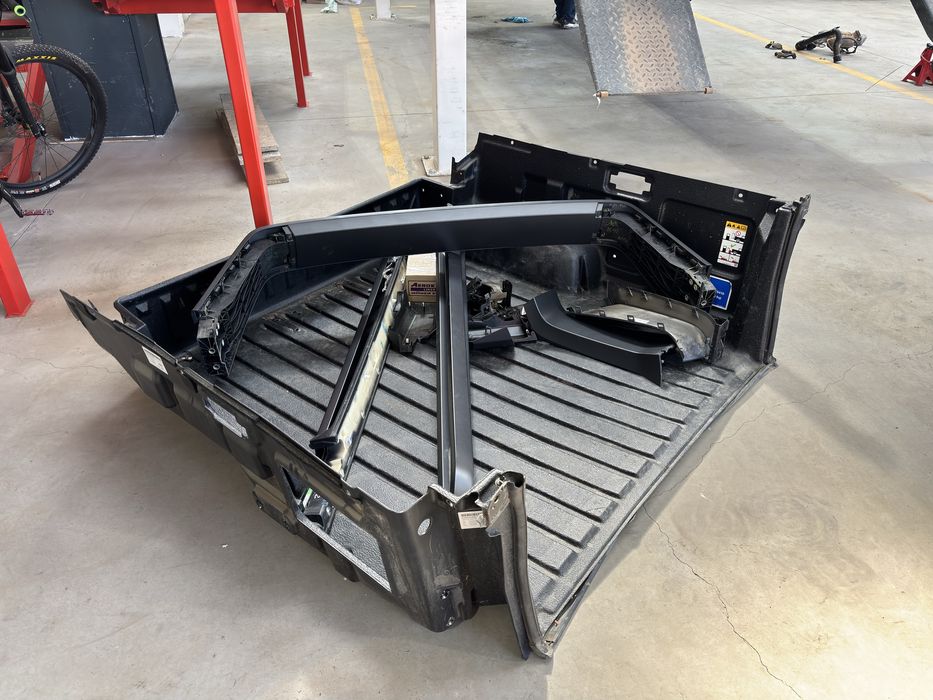 Rulou bena electric Ford Ranger Raptor