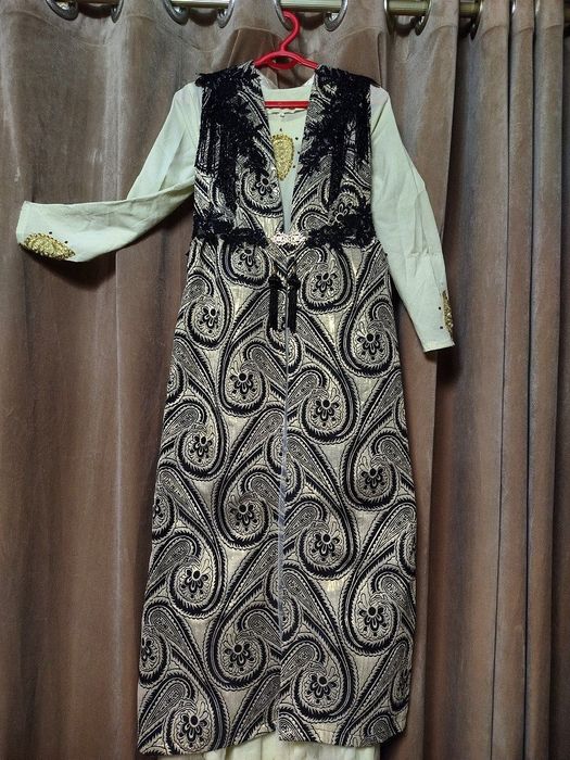 Kelincha ko'ylaklar bir ikki martta choy uzatilish uchun holati ideal