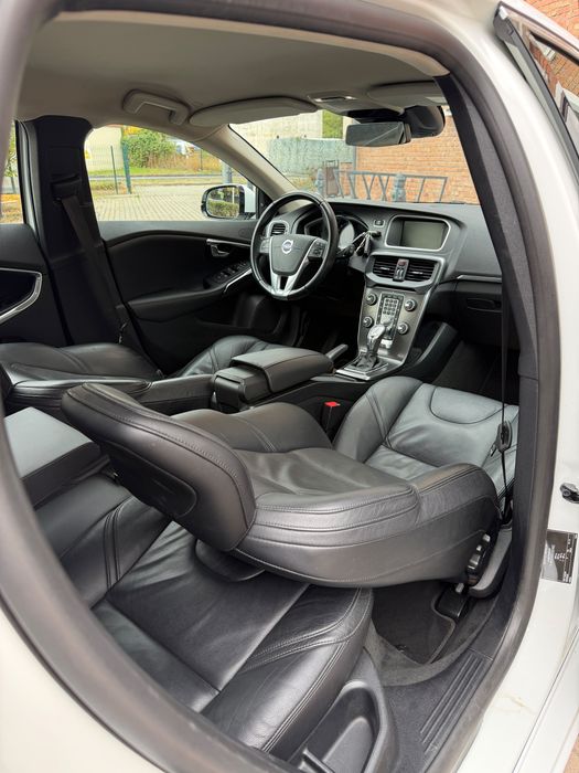 VOLVO V40 2013 — imagine 5
