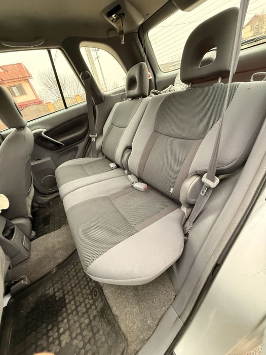 TOYOTA RAV4 2.0 D4d OffRoad 4x4 Navigatie vanatoare consum mic