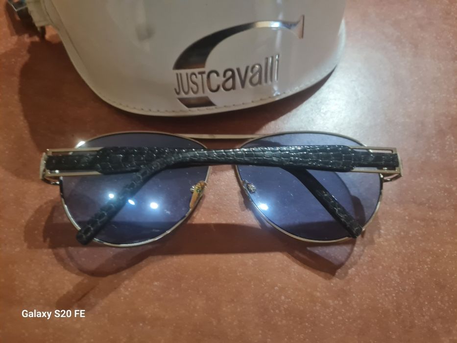 Продавам слънчеви очила Just Cavalli