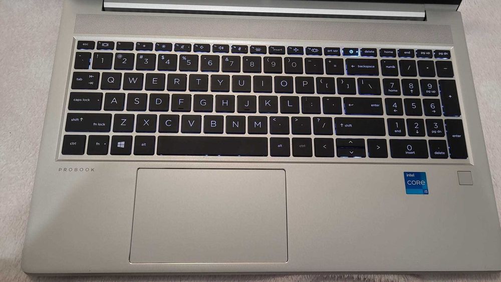 Laptop Business  HP EliteBook 450 G8 , i5-1135G7 , tastatura luminata