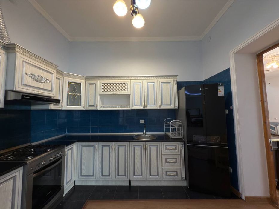 Сдается в аренду дом 16 соток.