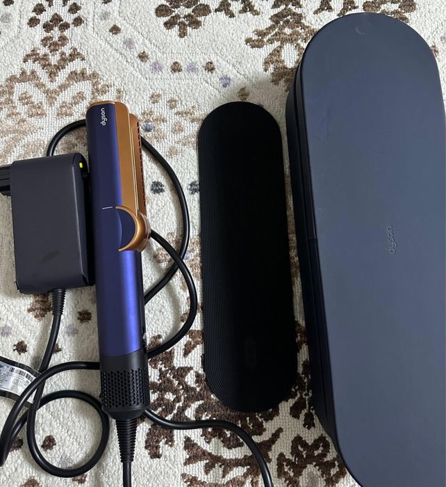 Dyson Airstrait Straightener HTO1 утюжок