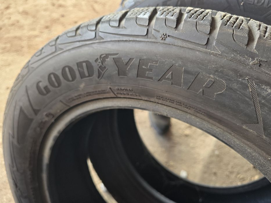 Anvelope 225 60 r18 iarna Goodyear