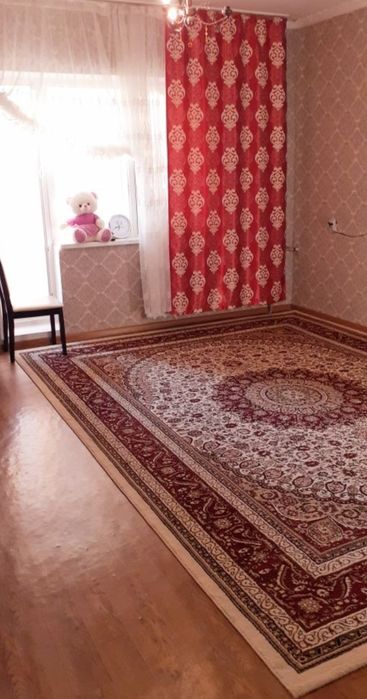 П ә т е р бар сатылатын. Мерей 13.