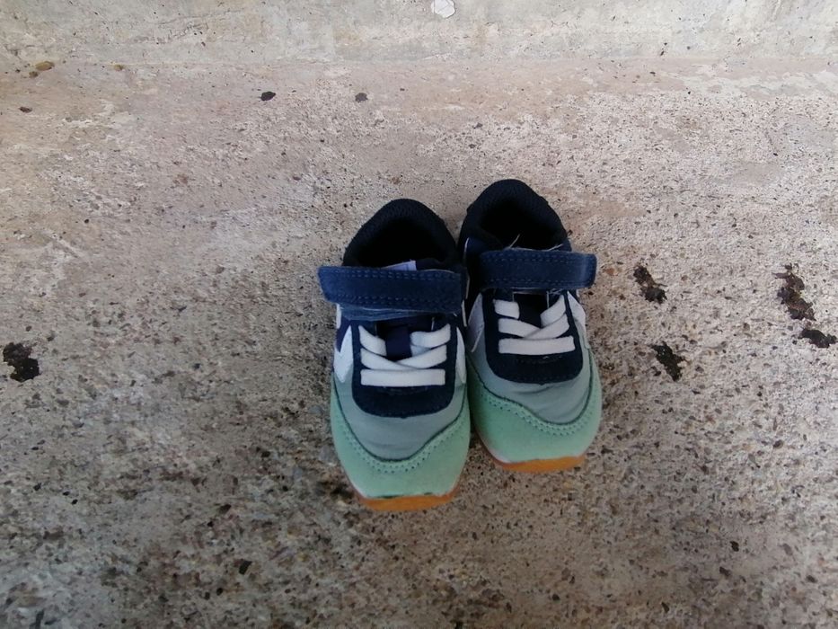 Бебешки маратонки Hummel 20н
