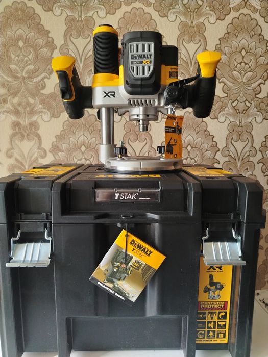 Продам инструменты Dewalt