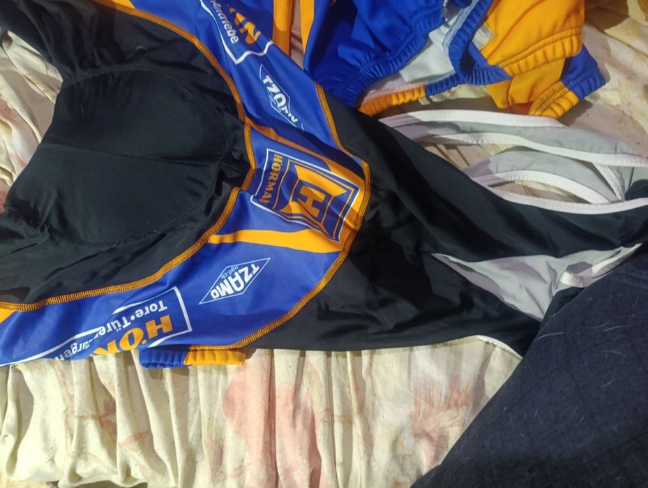 Треко за Колоездене-Неопреново горнище за Колоездене