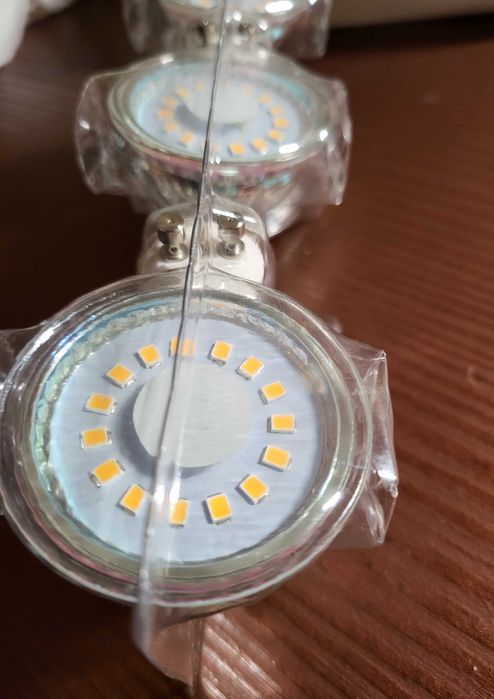 Set 5 becuri LED  GU10, 4W , lumina calda