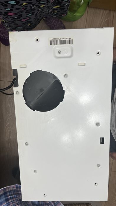 Продам вытяжку.мииим