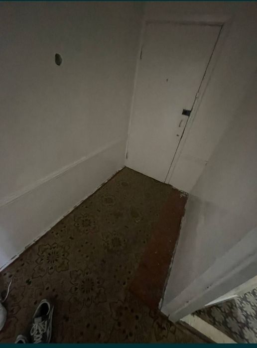 Kvartira sotiladi 1 xona Raysentr Algoritm ruparasida