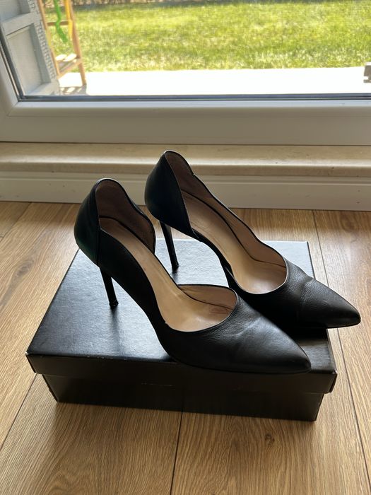 2 чифта обувки на ток за 25€