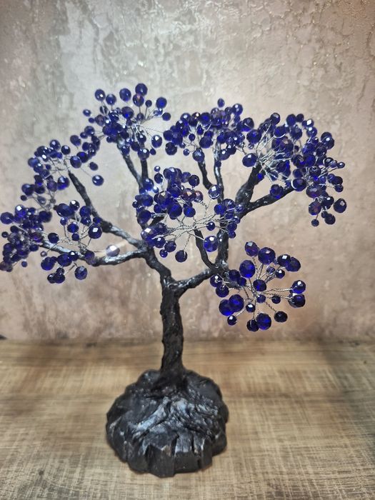 Дерево из бисера,горного хрусталя