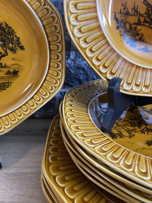 Винтидж испанска керамика чинии