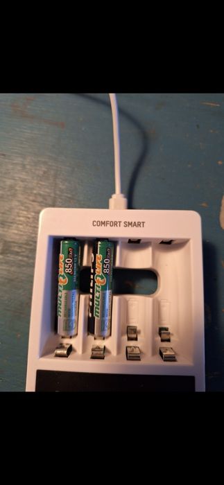 încărcător baterii reîncărcabile ANSMANN  2 acumulator cadou.