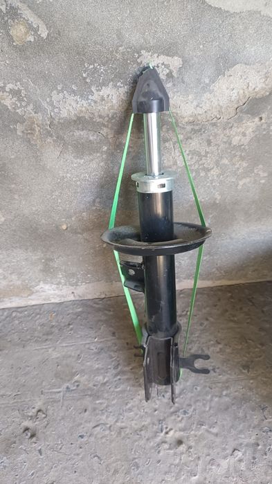 Spark amartizator o'ng taraf sotiladi
