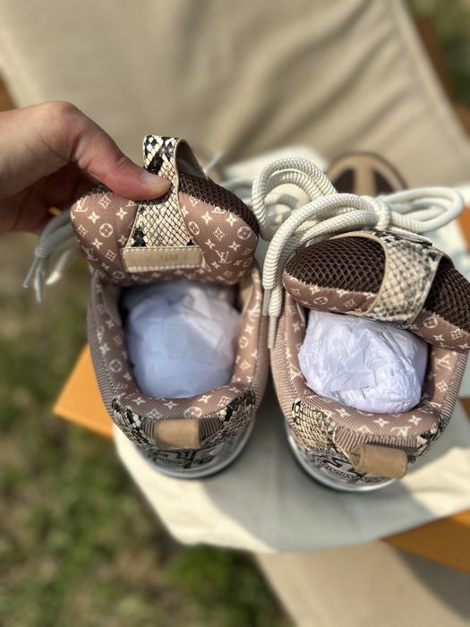 Vand adidasi Louis Vuitton