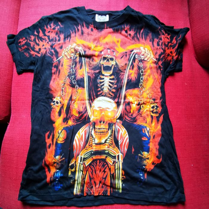 Tricouri de vânzare