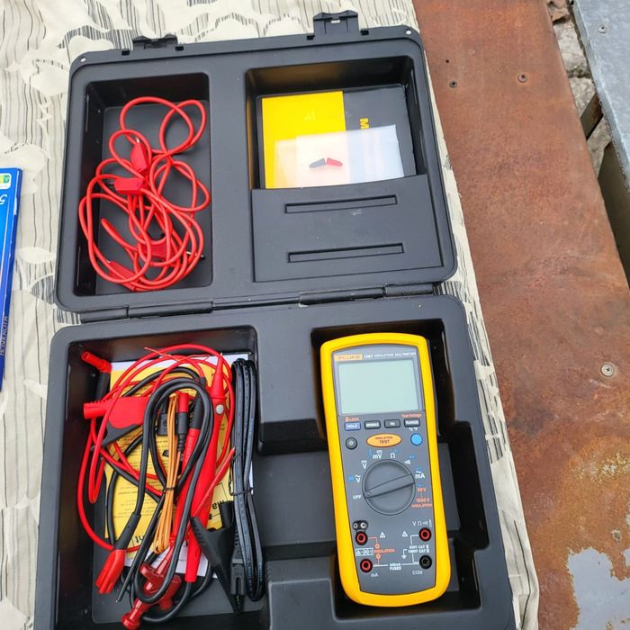 Multimetru  digital FLUKE  1587