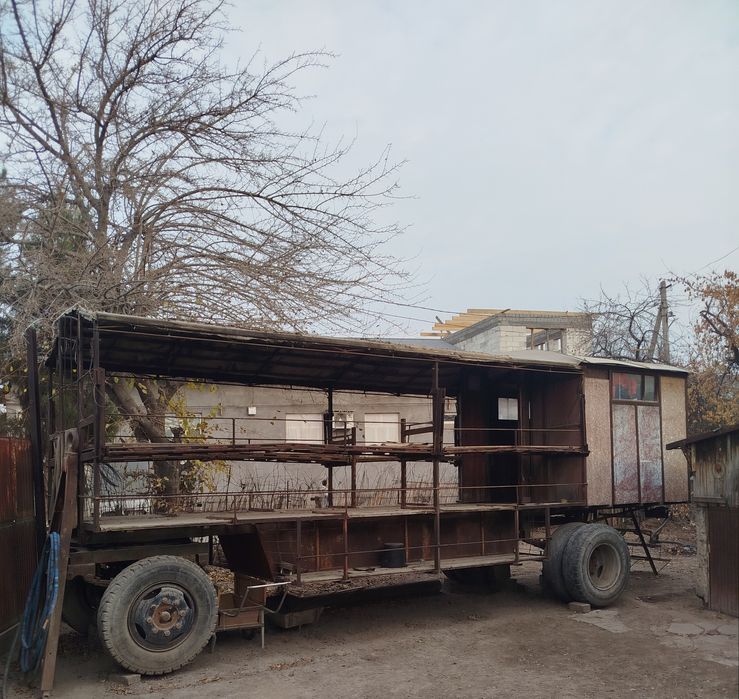 Прицеп для уликов для пасеки.