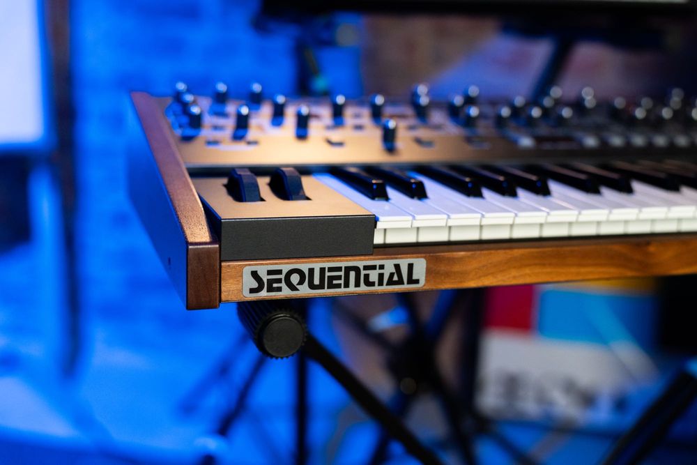 Синтезатор Sequential Prophet 6