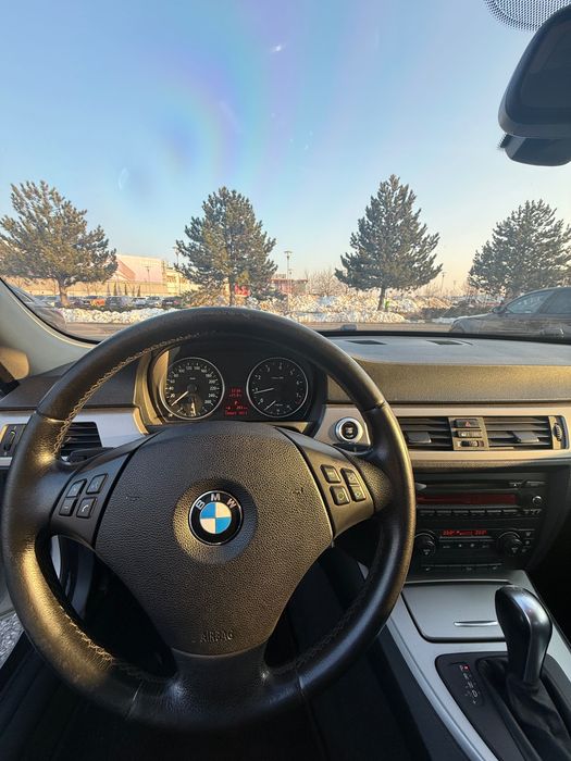 BMW Seria 3 - 325 XI E90