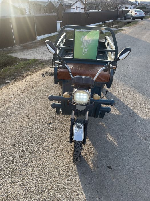 Vând triciclu electric