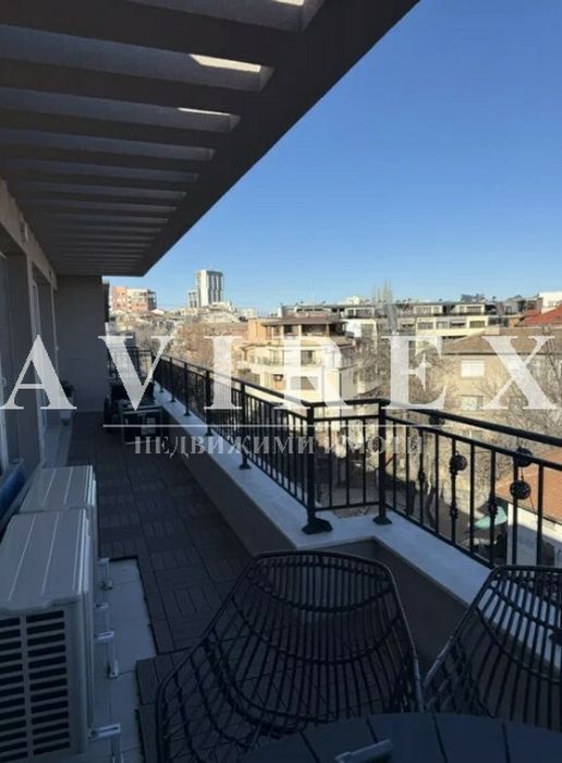 Двустаен апартамент в кв. Кършияка на метри от Пешеходния мост